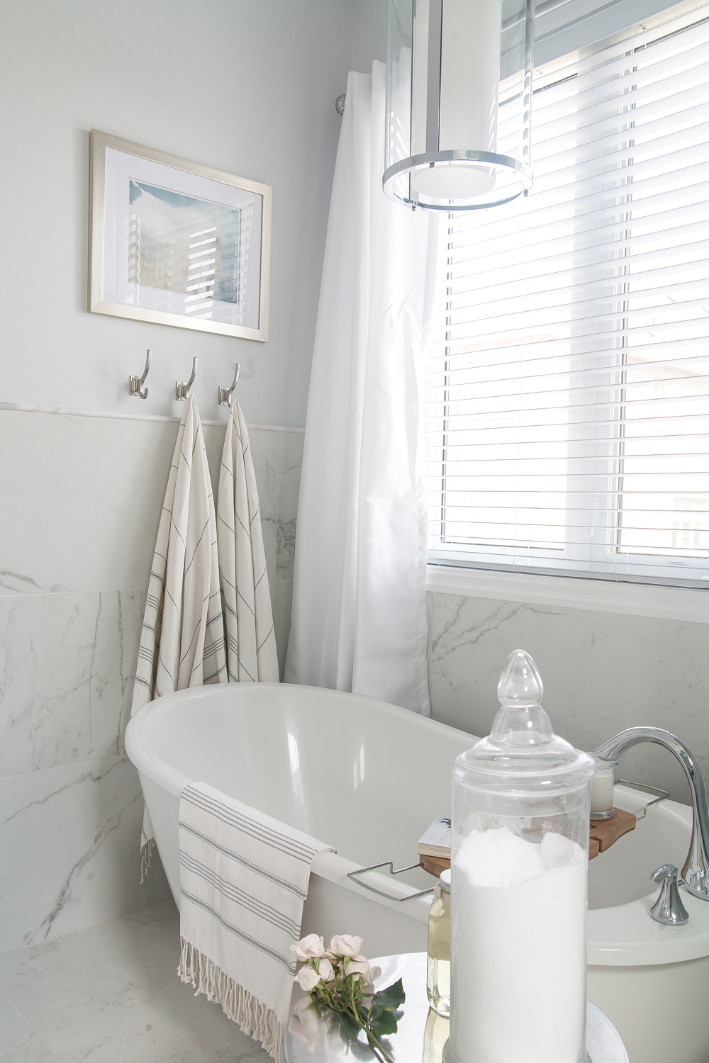 white marble bathroom design